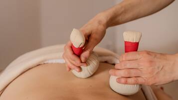 Couples treatment room(s), sauna, steam room, body treatments