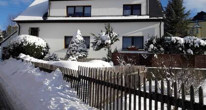 Ferienwohnung mit 2 Schlafzimmern in Zschorlau/Erzgebirge