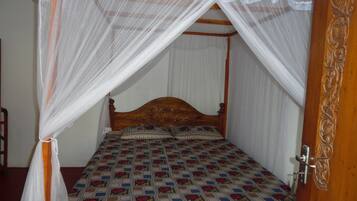 Standard Double Room, 1 Double Bed, Non Smoking, Ocean View | Desk, free WiFi