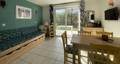 Duplex for 6 with Terrace, Pools, and BBQ in Salavas