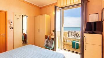 Royal Double Room | In-room safe, desk, free WiFi, bed sheets