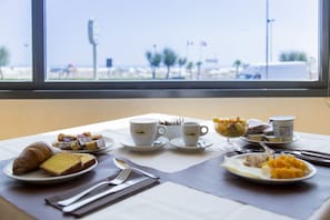 Daily buffet breakfast for a fee - Hotel Metropole (Rimini)