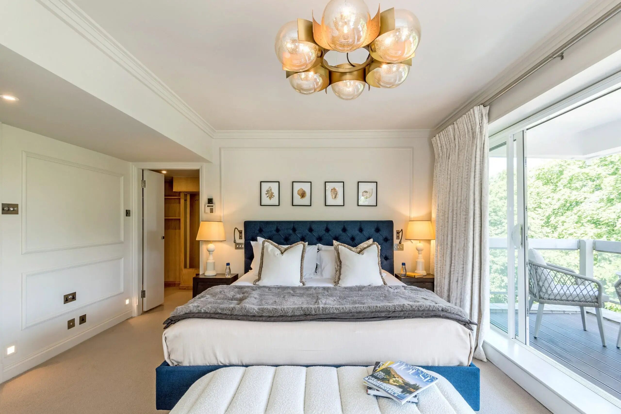 Egyptian cotton sheets, premium bedding, in-room safe