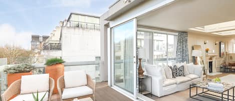 The Penthouse | Terraza o patio