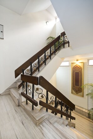 Staircase - Prakash Kutir B&B (New Delhi)