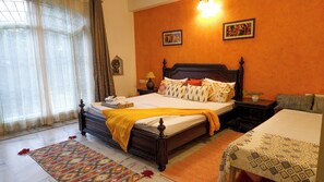 Royal Studio, 1 Bedroom, Kitchen, Corner | Premium bedding, individually decorated, individually furnished, desk - Prakash Kutir B&B (New Delhi)