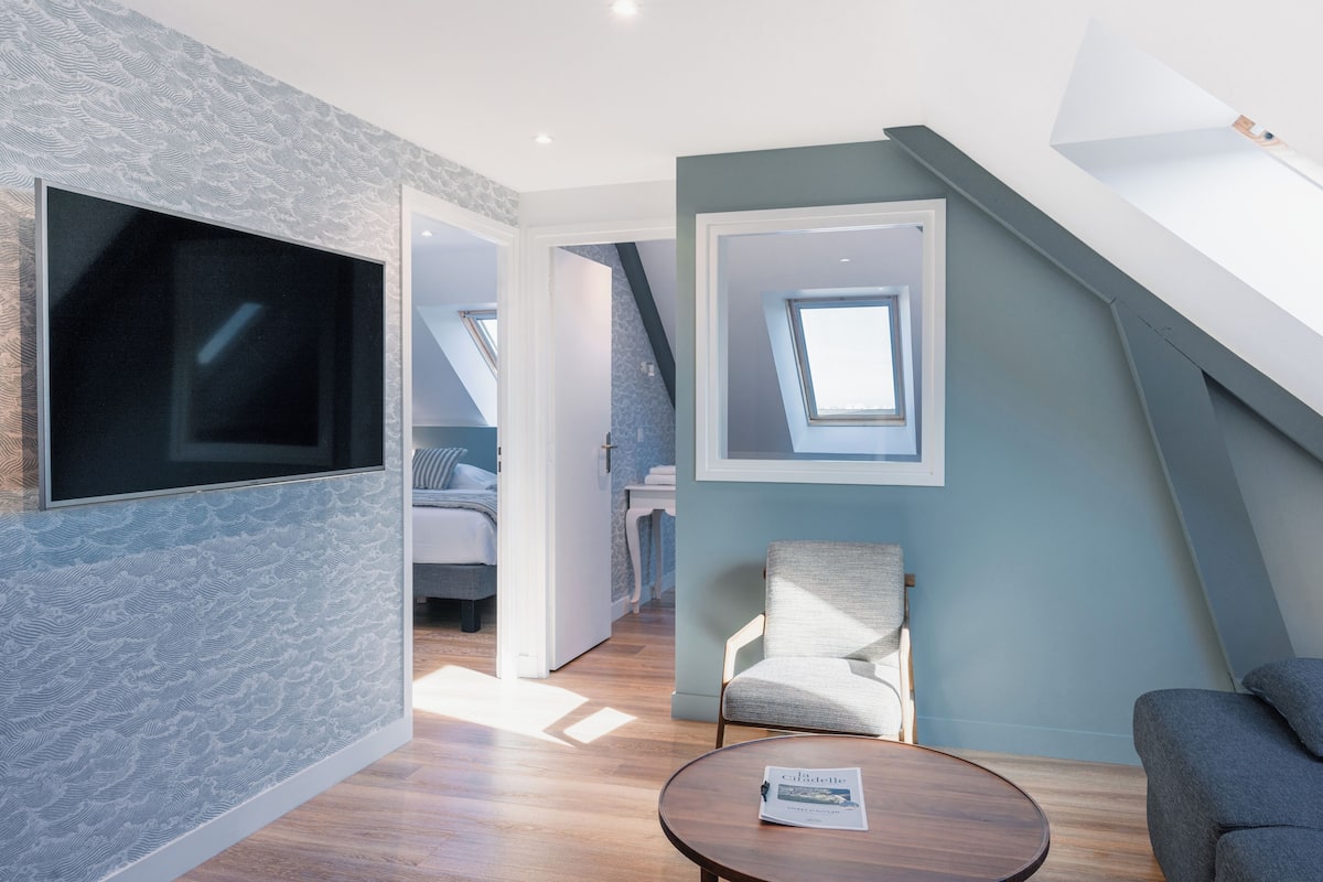 panoramic suite, sea view | 1 bedroom, premium bedding, desk, free wifi