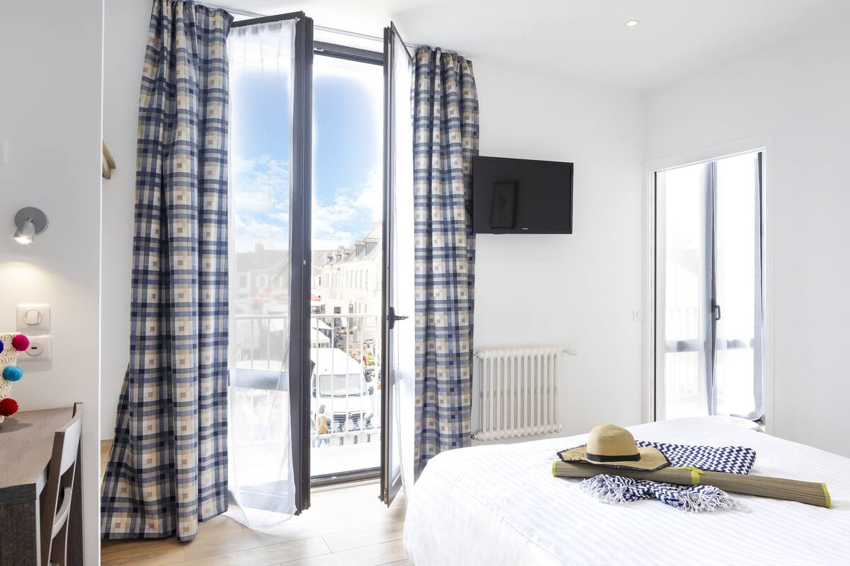 superior double room | 1 bedroom, premium bedding, desk, free wifi