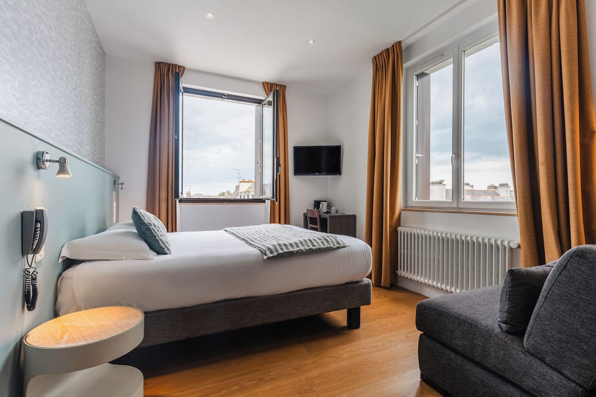 junior suite, sea view | 1 bedroom, premium bedding, desk, free wifi