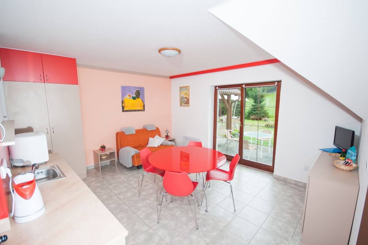 Premium Apartment, 2 Bedrooms, 2 Bathrooms (with Kitchenette, Terrace) | Living area