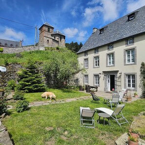 Fachada de la propiedad