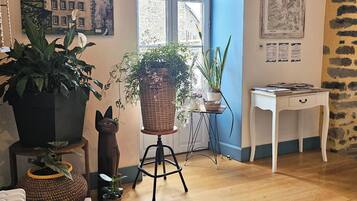 Kawasan tempat duduk lobi