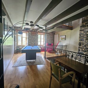 Billiards - Datcha Anastasia (Besse-et-Saint-Anastaise)