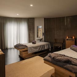 Phòng trị liệu đôi, trị liệu toàn thân, liệu pháp quấn ủ cơ thể