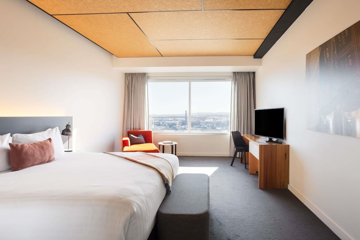 room (tamar river) | premium bedding, minibar, in-room safe, individually decorated