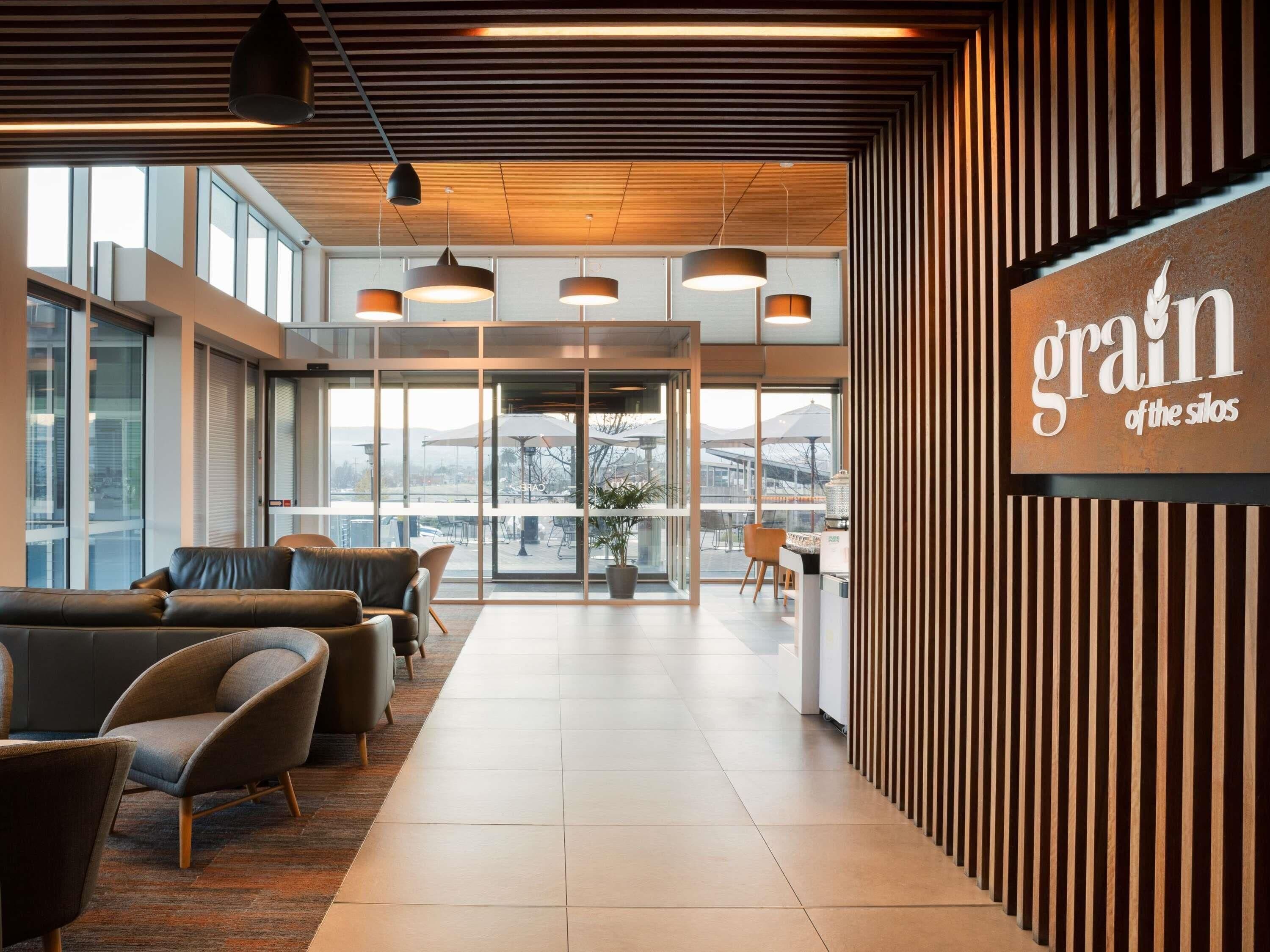 Breakfast, lunch, dinner served; local cuisine 