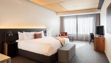 Room (Tamar River) | Premium bedding, minibar, in-room safe, individually decorated