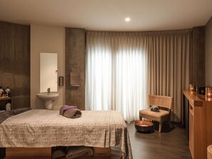 Couples treatment room(s), body treatments, body wraps, body scrubs - Peppers Silo Launceston (Invermay)