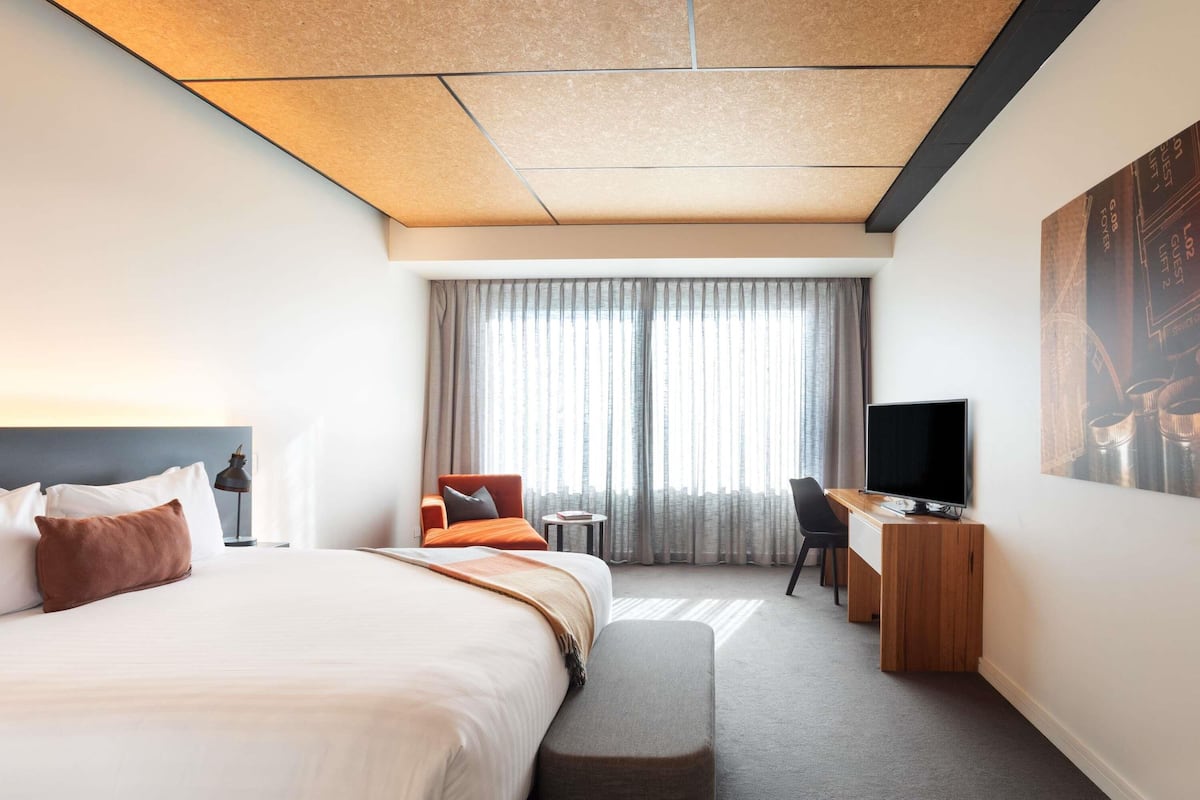 Room (Tamar River) | Premium bedding, minibar, in-room safe, individually decorated