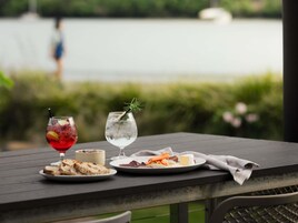 Wine bar, al fresco dining, open selected days