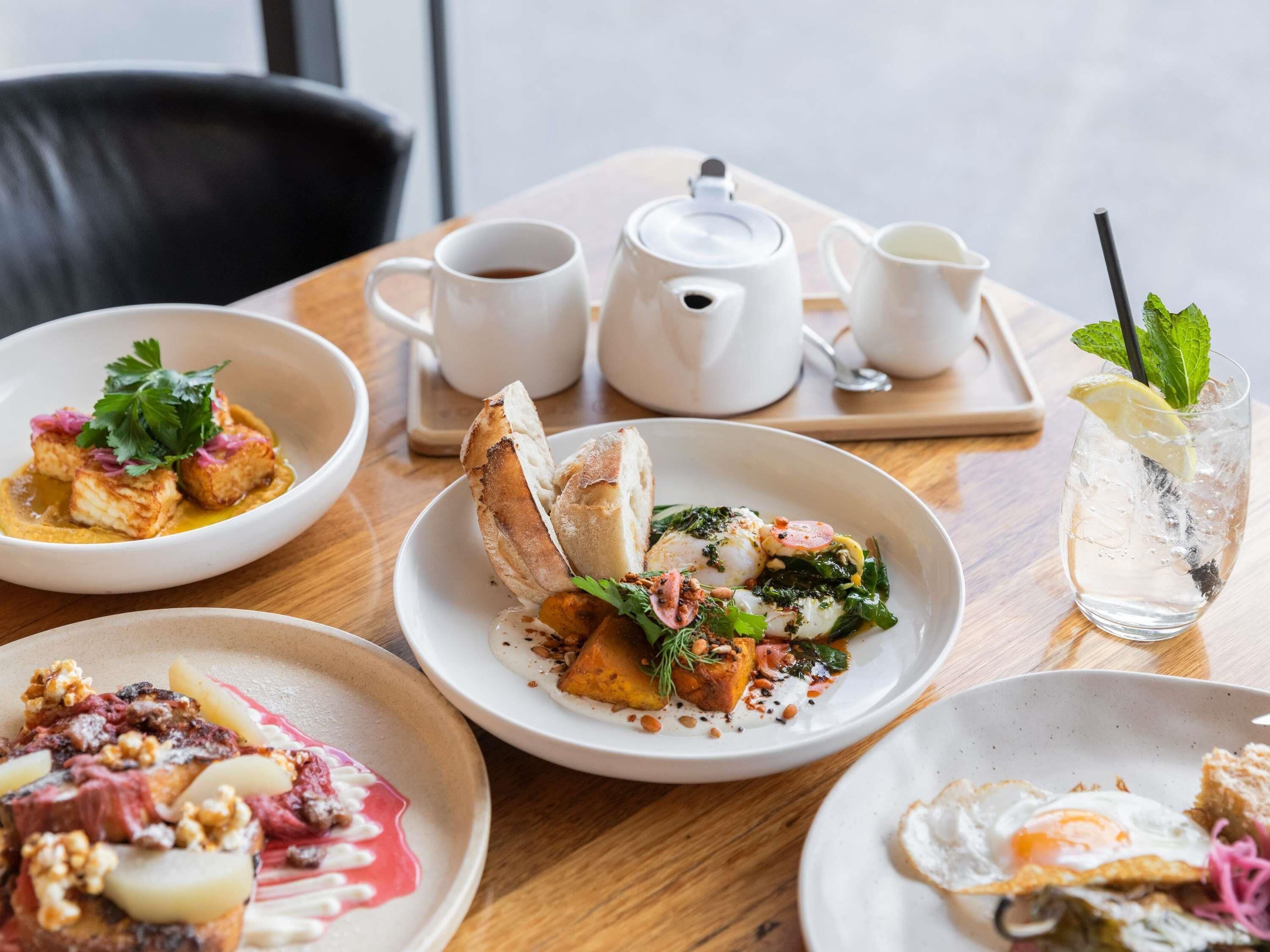 Daily cooked-to-order breakfast (AUD 35 per person)