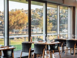 Breakfast, lunch and dinner served - Peppers Silo Launceston (Invermay)