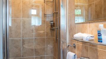 Double Room | Bathroom