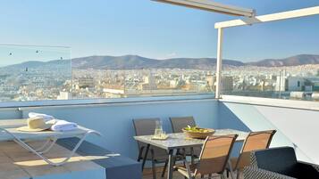 Maisonette with Acropolis View | Terrace/patio