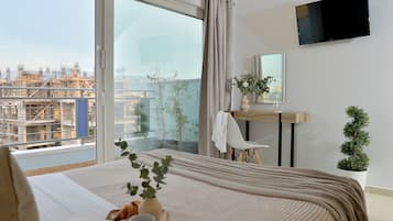 Maisonette with Acropolis View | Egyptian cotton sheets, premium bedding, down comforters