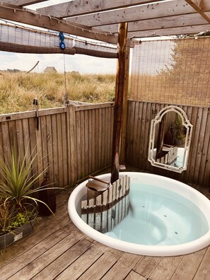 The Maroc Spa Room | Terrace/patio - Driftwood Beach House (Whitstable)