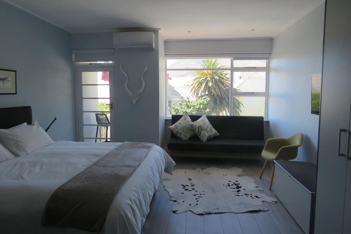 Deluxe Studio, Mountain View