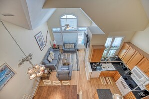 Interior - A Paradise Inn G – Your Topsail Island Escape (Surf City)