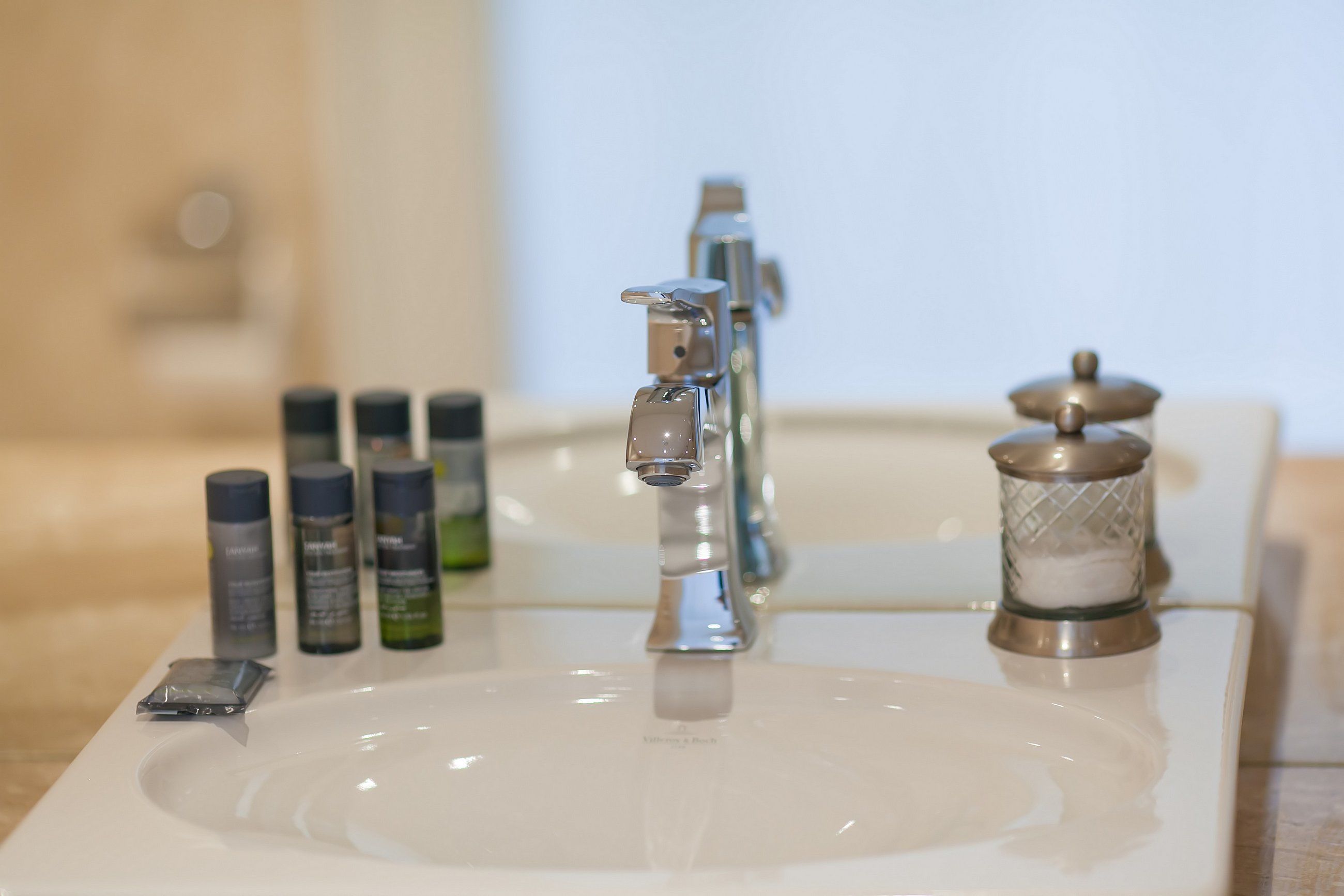 penthouse | bathroom | shower, hair dryer, towels