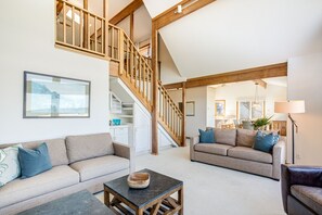 TV, fireplace, DVD player