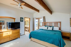 3 bedrooms, iron/ironing board, free WiFi, bed sheets