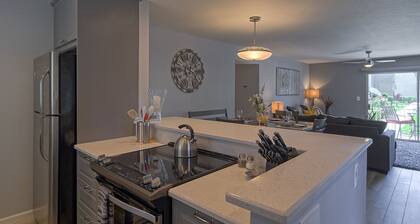 Incroyable 2Bd / 2Ba Scottsdale Condo directement en face de Fashion Square