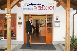 Reception - Ferien-Hotel Riesberghof (Lindberg)