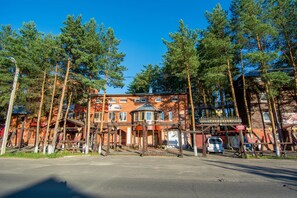 Front of property - Hotel Rubicon (Zaklyaz'menskiy)