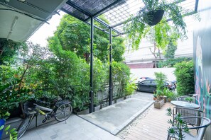 Front of property - Warm Hostel (Chiang Mai)