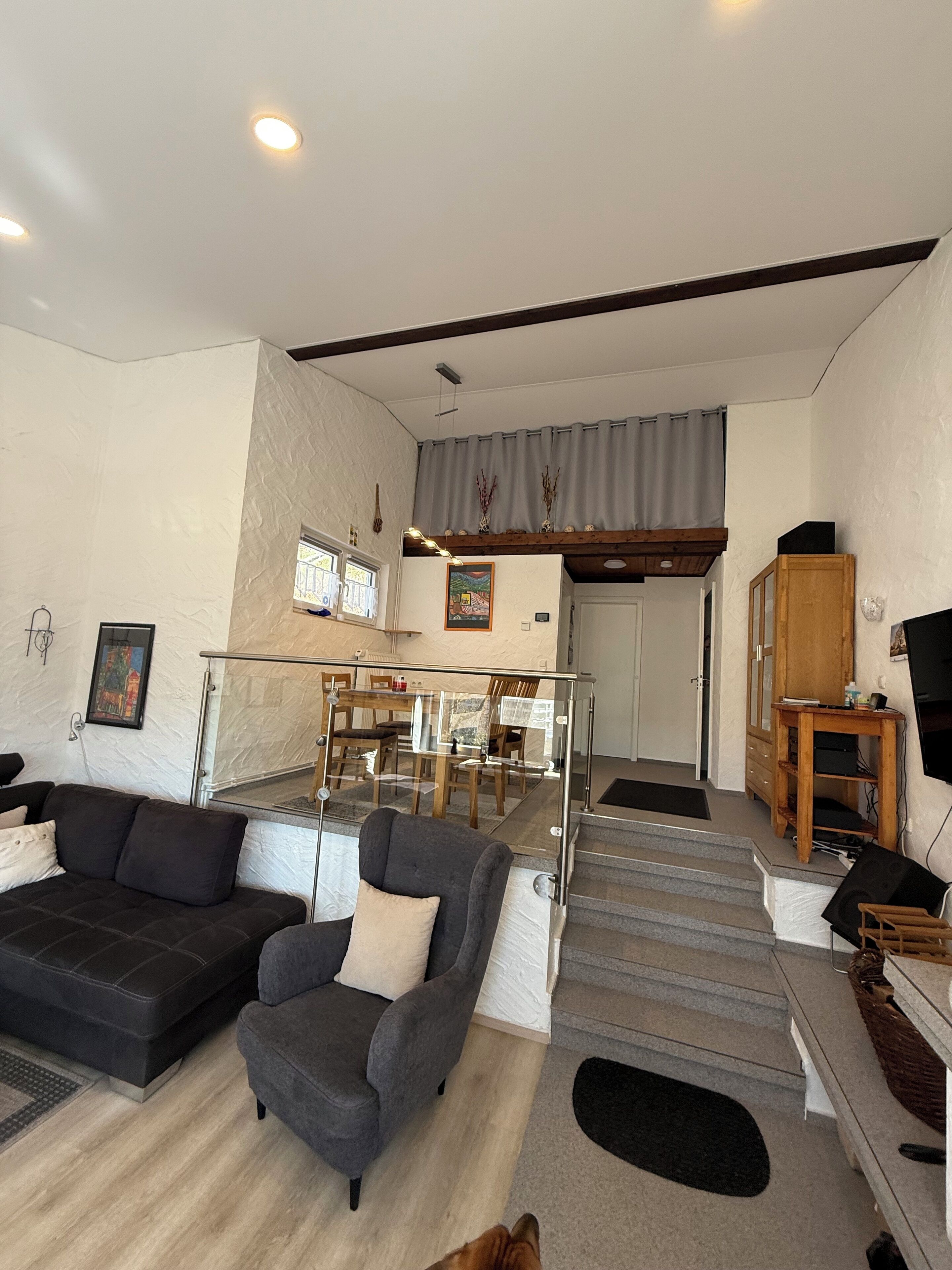 Comfort House | Living area | Flat-screen TV, fireplace, computer monitors