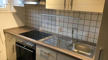 House | Private kitchen | Full-size fridge, microwave, oven, stovetop