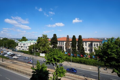 Metropolitan Hotels Bosphorus - Image 36