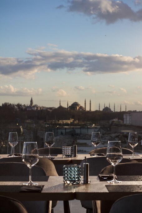Metropolitan Hotels Bosphorus - Image 58