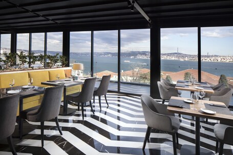 Metropolitan Hotels Bosphorus - Image 25