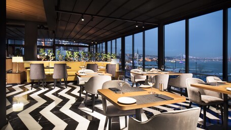 Metropolitan Hotels Bosphorus - Image 6