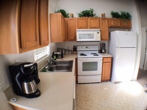 Apartment, Multiple Bedrooms | Private kitchen - WV3 (Haines City)