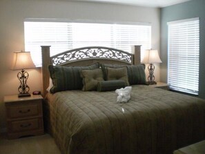 Apartment, Multiple Bedrooms