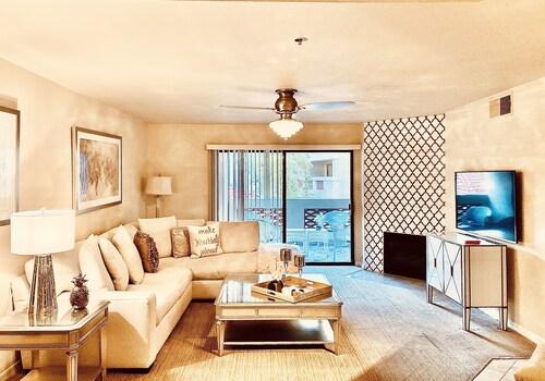 Schöne neu eingerichtete RESORT CONDO in der ARIZONA BILTMORE 