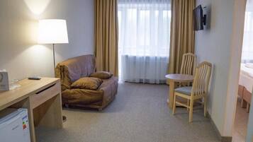 Lyxsvit - 1 sovrum | 1 sovrum, skrivbord, arbetsyta för laptop och gratis fast internet