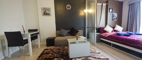 1 Bedroom Condo | 1 bedroom, desk, blackout drapes, free WiFi